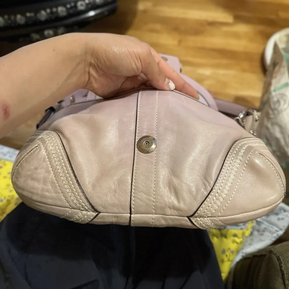 Vintage Coach 10577 Small Lavender Taupe Soho Leather Cross Handle Shoulder Bag